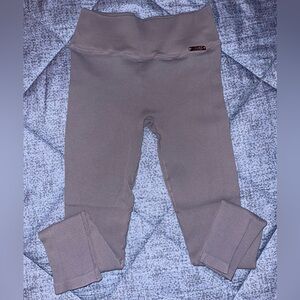 Bombshell Sportswear Inspired Seamless Leggings in Gray